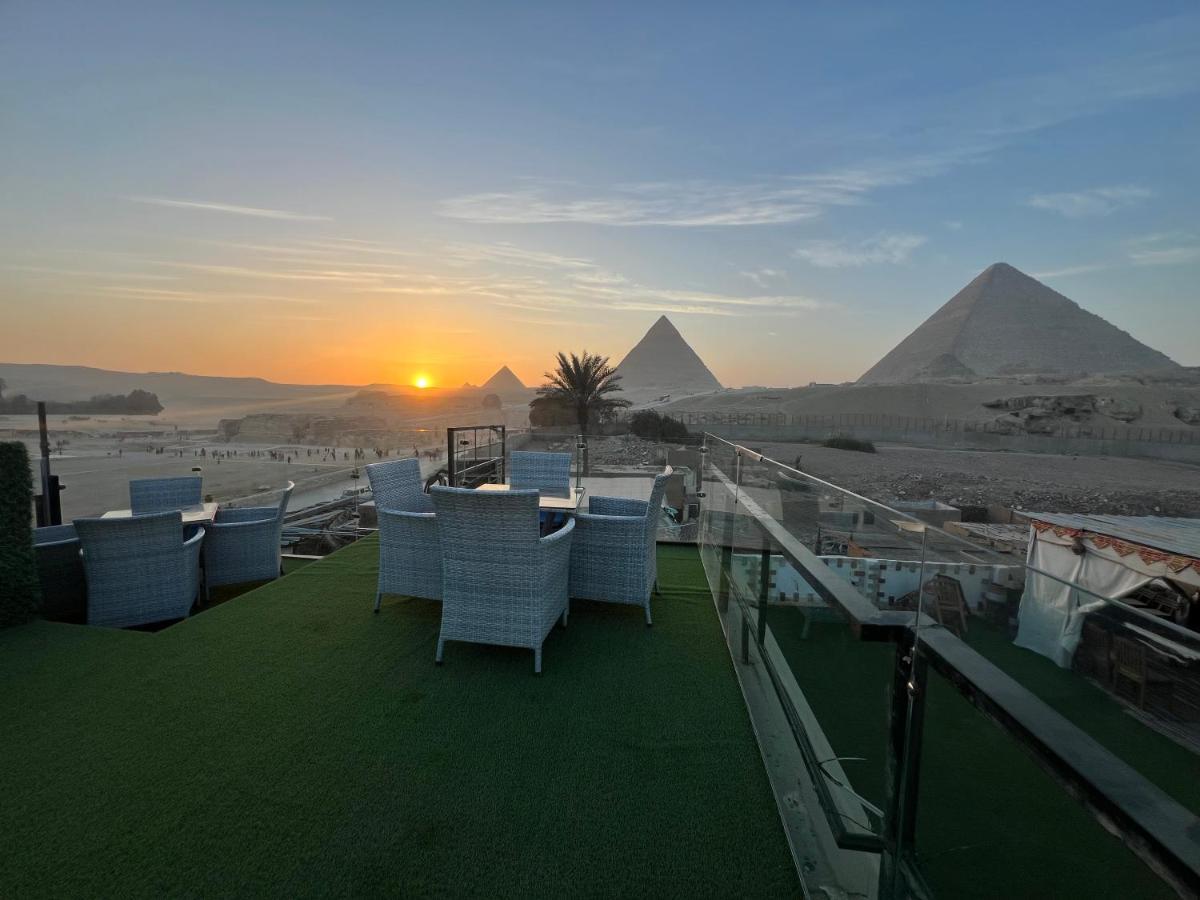 Blue Scarab Pyramids View Hotel Kairo Bagian luar foto