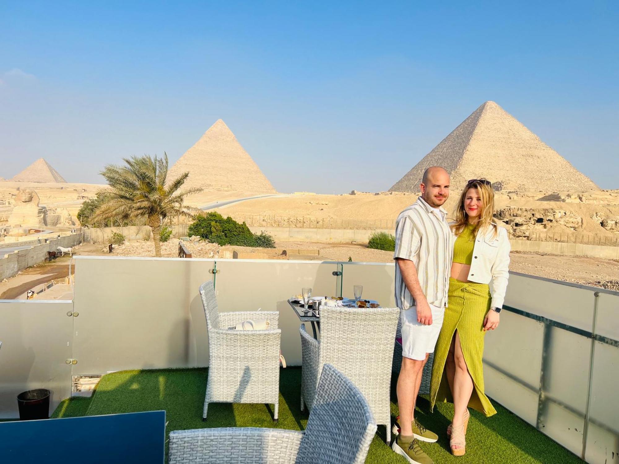 Blue Scarab Pyramids View Hotel Kairo Bagian luar foto